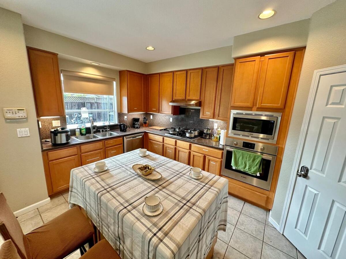 Stunning Oasis Retreat Pool Hot Tub Sf Bay *