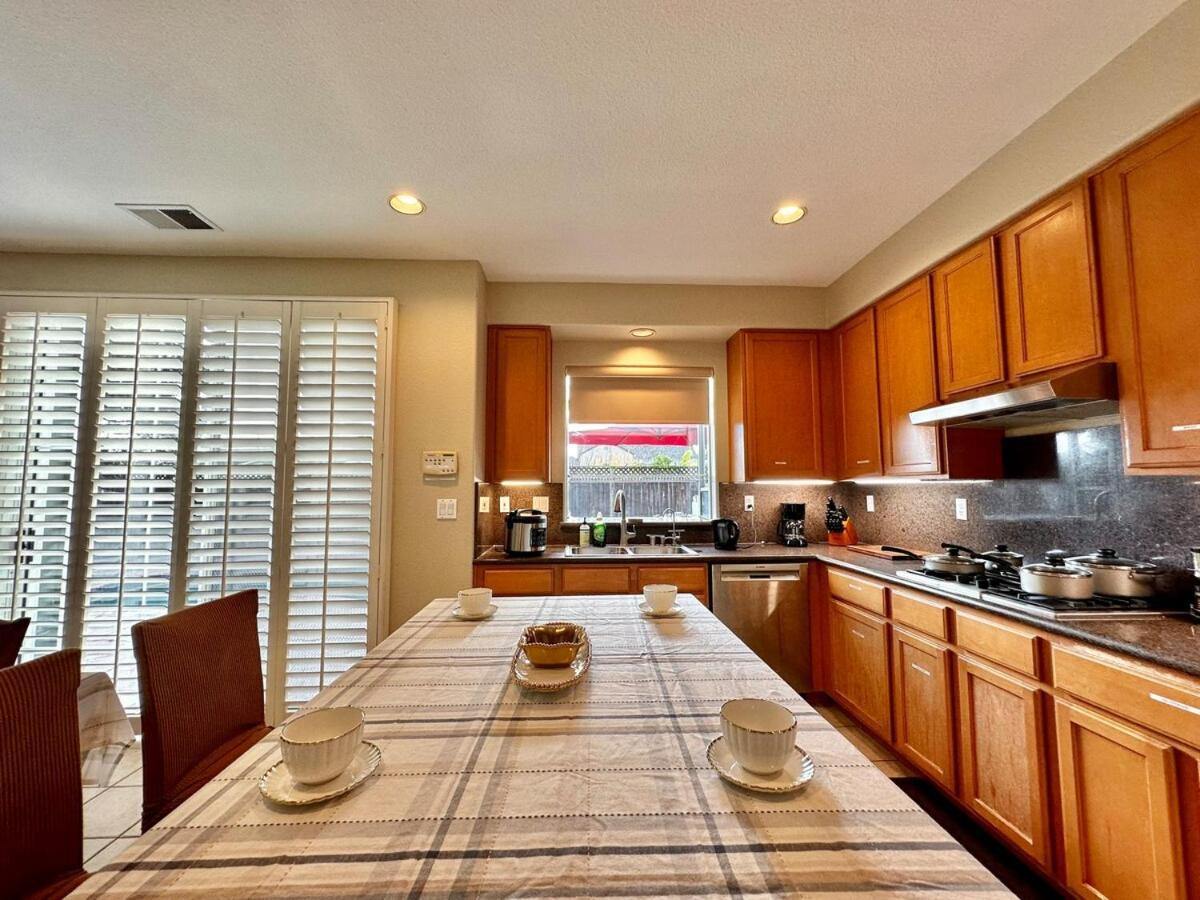 Stunning Oasis Retreat Pool Hot Tub Sf Bay *